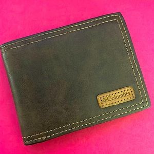 Columbia Bifold Wallet (NWOT)